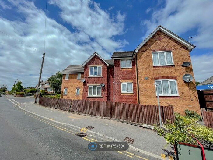 2 Bedroom Flat To Rent In Captains Cove, Poole, BH15