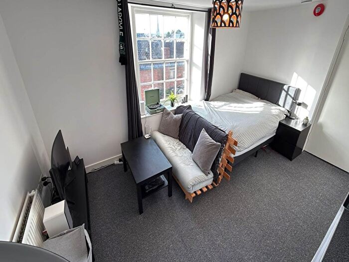 Studio To Rent In The Halve, Trowbridge, Wiltshire, BA14