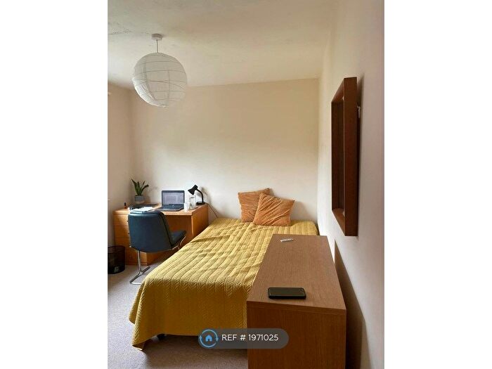 4 Bedroom Semi-Detached House To Rent In Prince Charles Road, Exeter, EX4