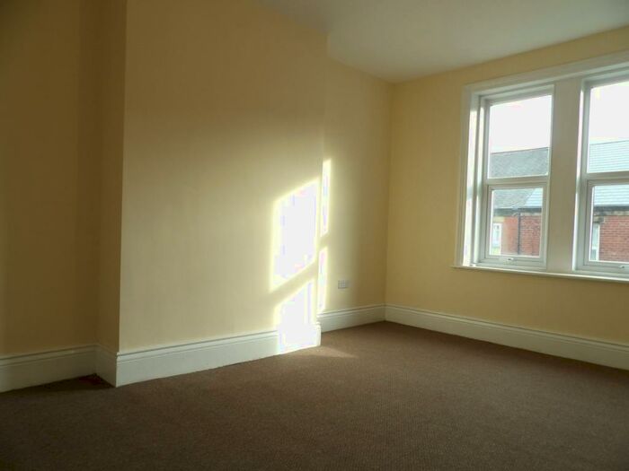 3 Bedroom Flat To Rent In High Street East, Wallsend, Tyne And Wear, NE28