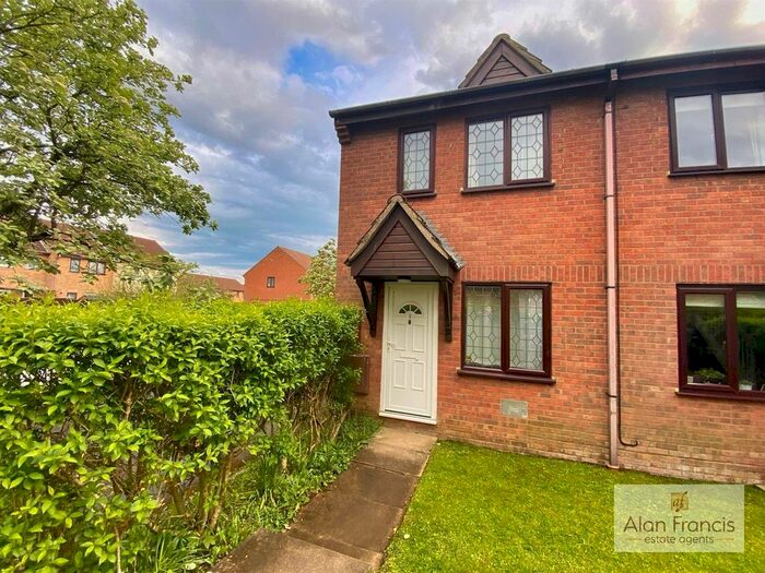 1 Bedroom End Of Terrace House To Rent In Bosworth Close, Bletchley, Milton Keynes, MK3