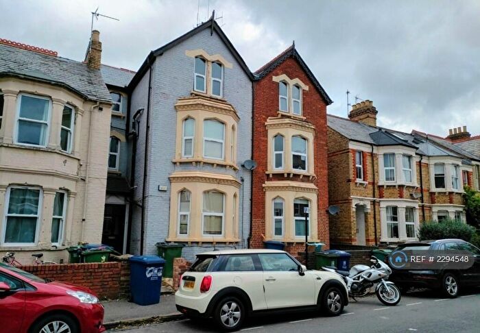 6 Bedroom Semi-Detached House To Rent In Divinity Road, Oxford, OX4