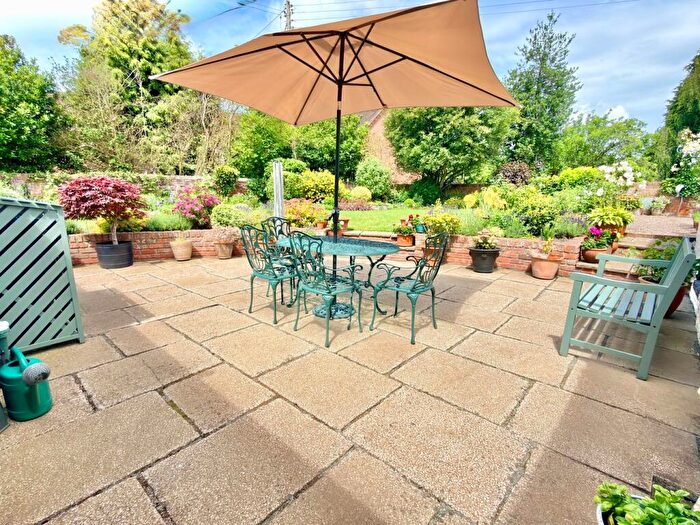 4 Bedroom Detached House For Sale In Church End, Twyning, Tewkesbury, GL20
