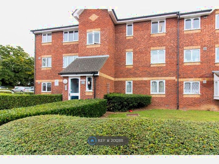 Studio To Rent In Sandown Road, Watford, WD24