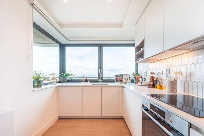 3 Bedroom Flat To Rent In Uncle, Wembley, HA9