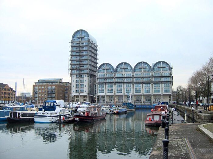 2 Bedroom Maisonette To Rent In Baltic Quay, London, SE16