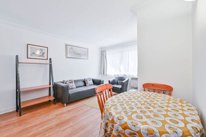2 Bedroom Flat To Rent In Fitzroy Street, Fitzrovia, London, W1T