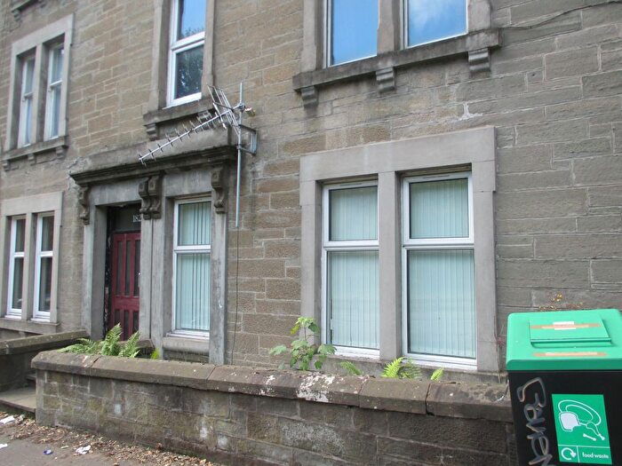 2 Bedroom Flat To Rent In Lochee Road, Dundee, DD2