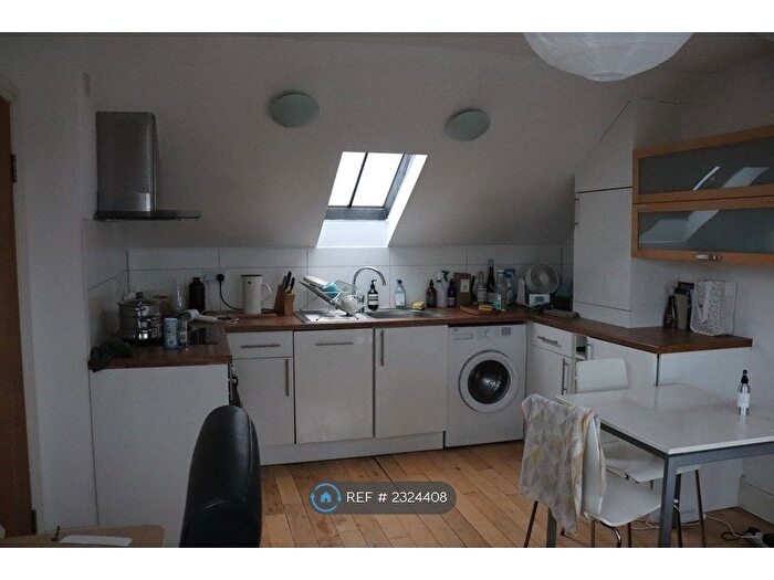 1 Bedroom Flat To Rent In Sheen Road, Richmond, TW9