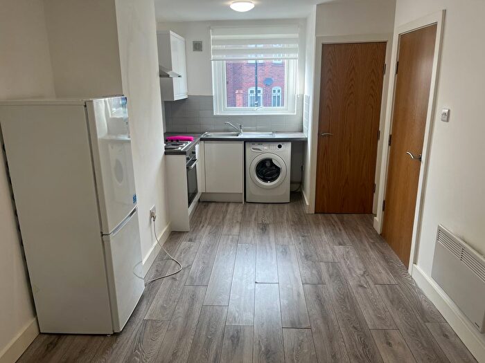 1 Bedroom Flat To Rent In Hawthorn Avenue, Timperley, WA15