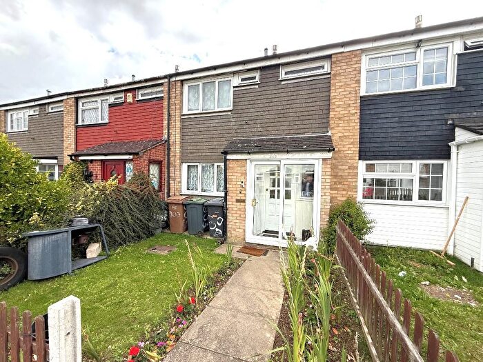 3 Bedroom Terraced House For Sale In Wauluds Bank Drive, Marsh Farm, Luton, Bedfordshire, LU3