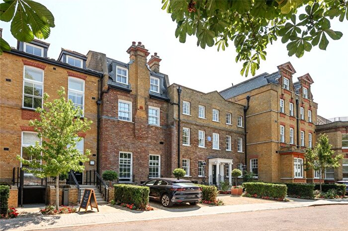 1 Bedroom Flat For Sale In Kew Foot Road, Richmond, TW9