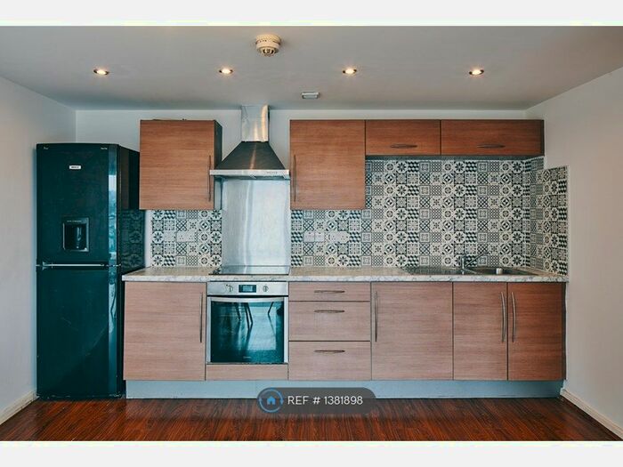 2 Bedroom Flat To Rent In The Vibe, Salford, M7