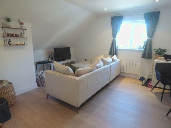 1 Bedroom Apartment To Rent In Bloomsbury Close, Mill Hill, London, NW7