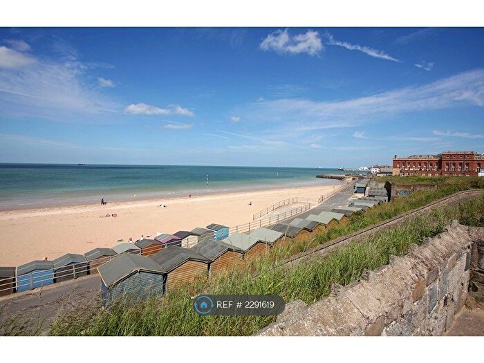 2 Bedroom Flat To Rent In Royal Esplanade, Margate, CT9