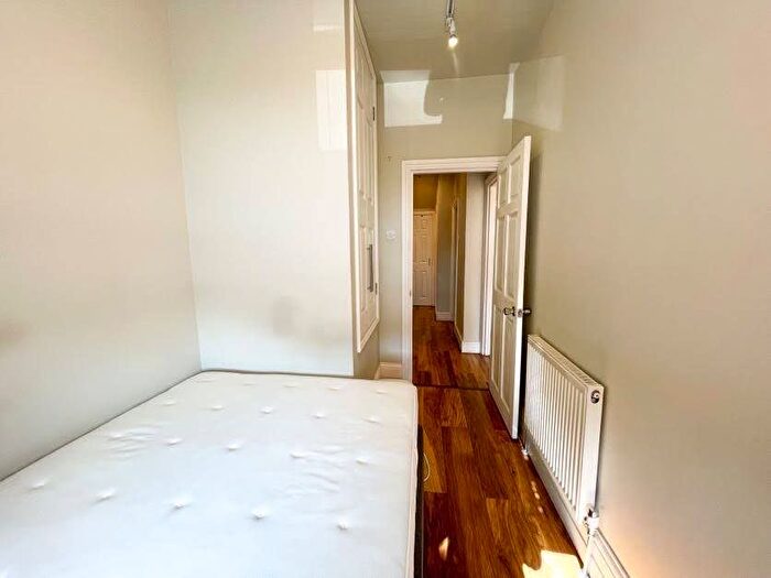 1 Bedroom Flat To Rent In Northfield Avenue, Northfield, W13