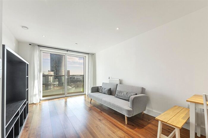 1 Bedroom Apartment To Rent In Duckman Tower, Lincoln Plaza, London, E14