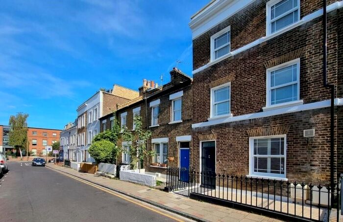 5 Bedroom Terraced House To Rent In Wadham Road, London, SW15
