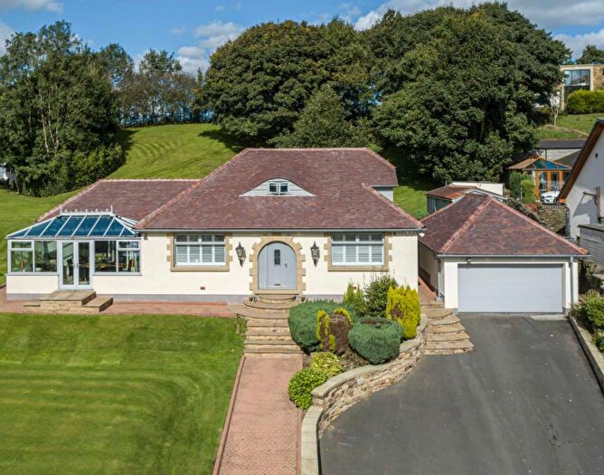3 Bedroom Detached House For Sale In Burnedge Lane, Grasscroft, Saddleworth, OL4