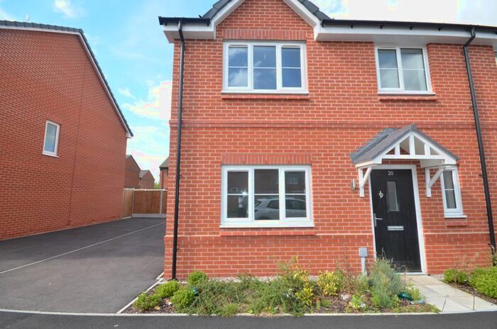 4 Bedroom Detached House To Rent In Stansfeld Street, Blackburn, BB2