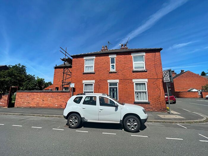 2 Bedroom End Terrace House For Sale In Hatton Gardens, Newark, NG24