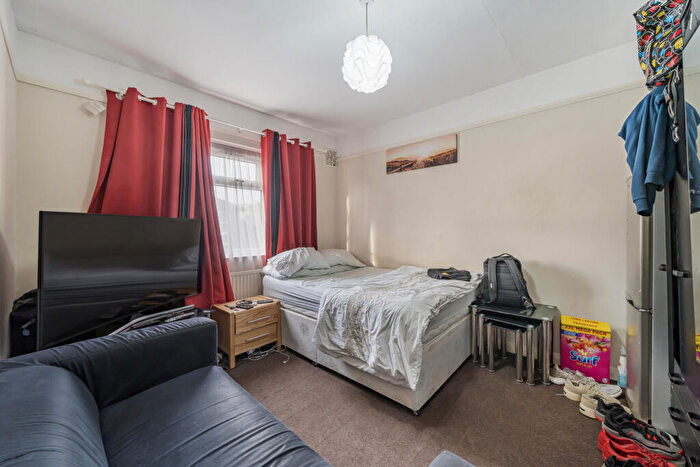 3 Bedroom Terraced House For Sale In Clarendon Rise, London, SE13