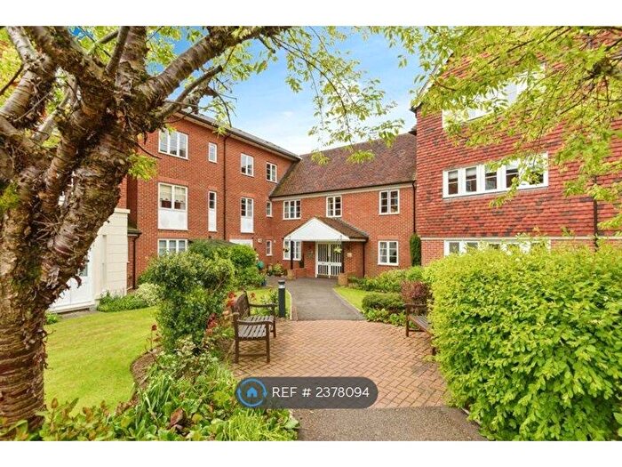 1 Bedroom Flat To Rent In Barton Mill Court, Canterbury, CT2