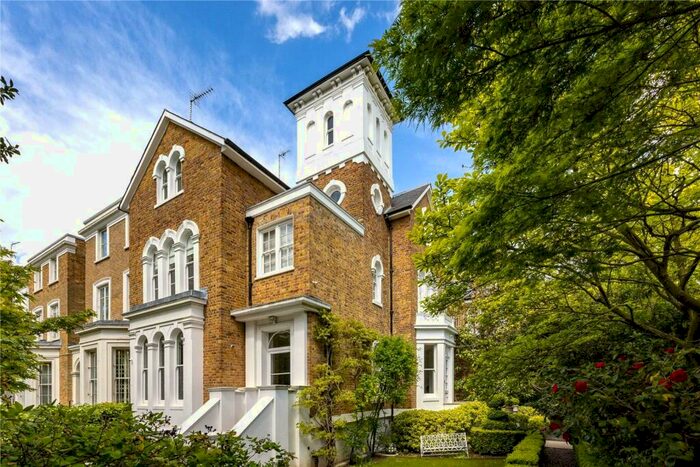 5 Bedroom House To Rent In Gilston Road, Chelsea, SW10