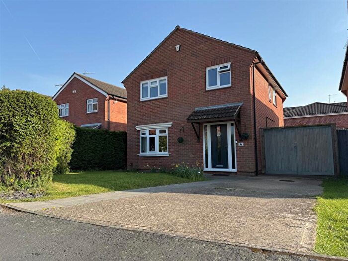 4 Bedroom Detached House For Sale In Nursery Hollow, Glen Parva, Leicester, LE2