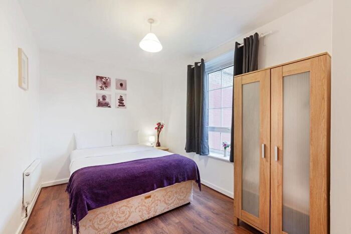 2 Bedroom Flat To Rent In Leyland House, Hale Street, Poplar, East India Dock, London, E14