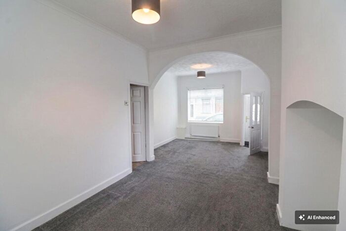 2 Bedroom End Of Terrace House To Rent In Lindsay Street, Stalybridge, SK15