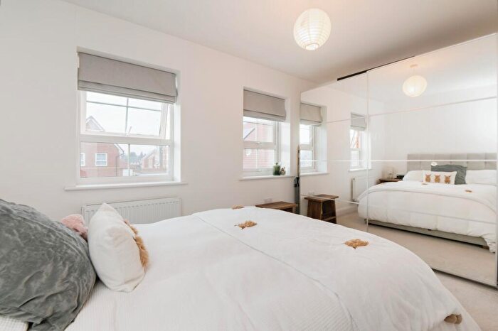 2 Bedroom End Of Terrace House For Sale In Dowling Crescent, Ampfield, Romsey, Hampshire, SO51