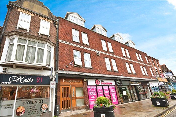 1 Bedroom Apartment For Sale In Flagstones, Granville Place, Aylesbury, HP20