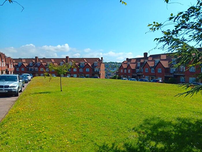 1 Bedroom Flat To Rent In King George Vi Mansions, Court Farm Road, Hove, East Sussex, BN3