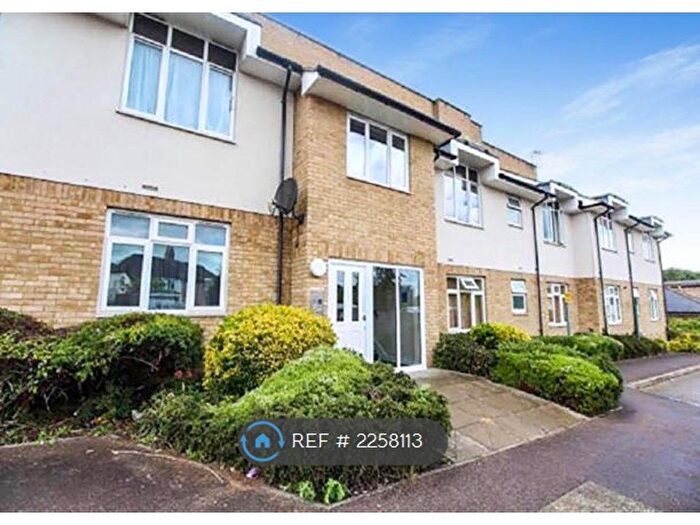 1 Bedroom Flat To Rent In Sharps Court, Hitchin, SG4