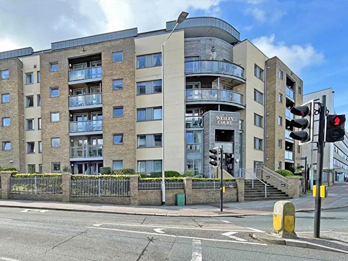 2 Bedroom Flat For Sale In Millbay Road, Plymouth, PL1