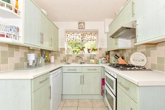 3 Bedroom Semi-Detached House For Sale In Church Hill, Shepherdswell, Dover, Kent, CT15