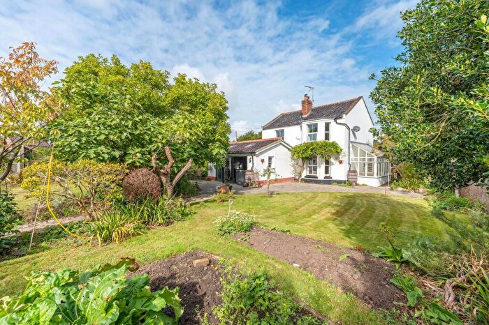 3 Bedroom Detached House For Sale In Aylsham Road, North Walsham, NR28