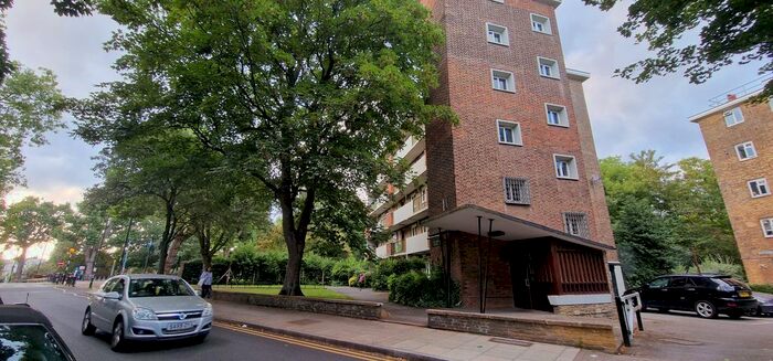 3 Bedroom Flat To Rent In Sewardstone Road, London, E2