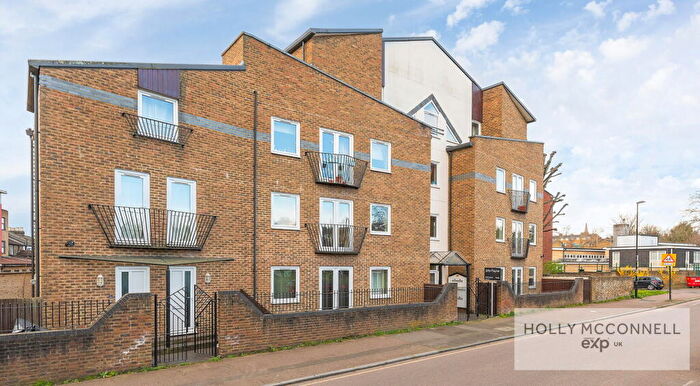 2 Bedroom Flat For Sale In Dacre Park, London, SE13