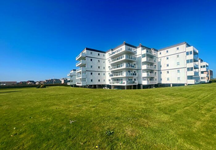 2 Bedroom Flat For Sale In Royal Parade, Eastbourne, BN22