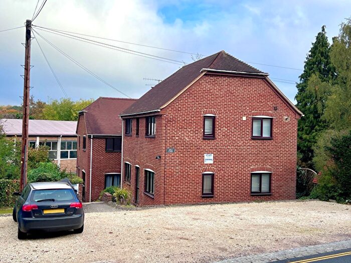 2 Bedroom Flat For Sale In Lower Street, Allan Court Lower Street, GU27