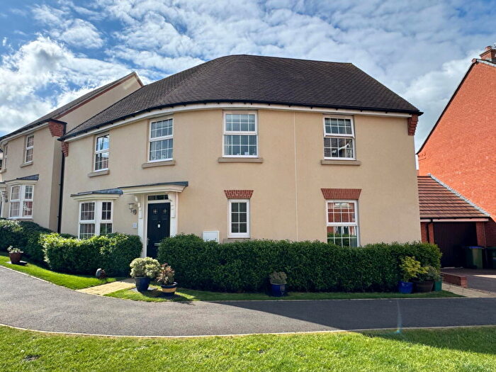4 Bedroom Detached House For Sale In Swithin Lane, Buckingham, MK18