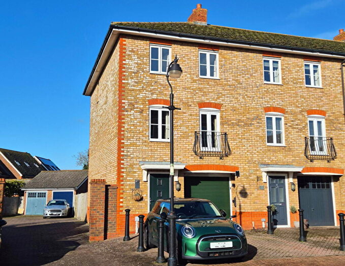 4 Bedroom Town House For Sale In Harrier Mill, Henlow, Bedfordshire, SG16