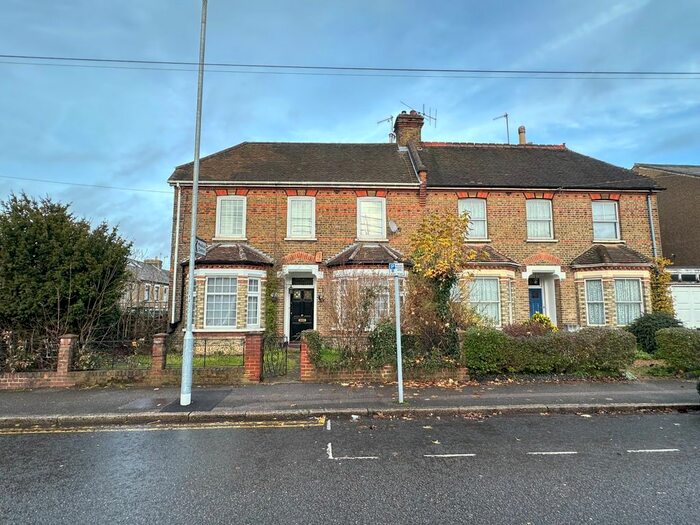 2 Bedroom Flat To Rent In St Johns Road, Watford, WD17