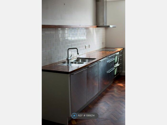 2 Bedroom Flat To Rent In Cadogan Terrace, London, E9