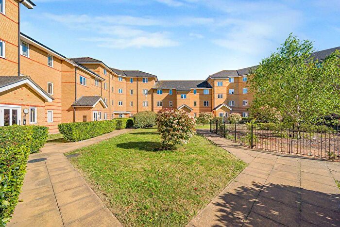 2 Bedroom Flat For Sale In Stanley Close, London, SE9