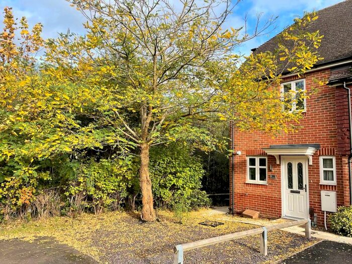 2 Bedroom End Of Terrace House To Rent In Tithing Road, Elvetham Heath, Fleet, GU51