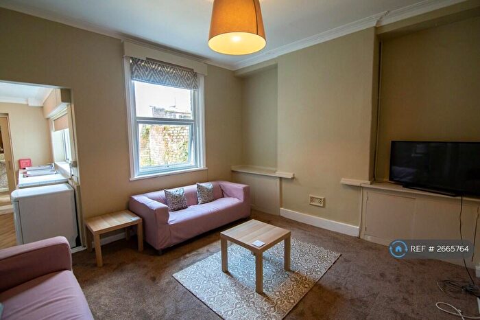7 Bedroom Terraced House To Rent In Brackenbury Road, Preston, PR1