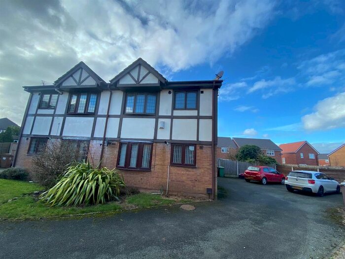 2 Bedroom Flat To Rent In Meliden Gardens, St. Helens WA9